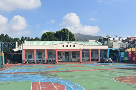 通德學校 外观