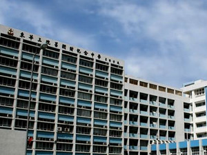 東華三院呂潤財紀念中學 外观
